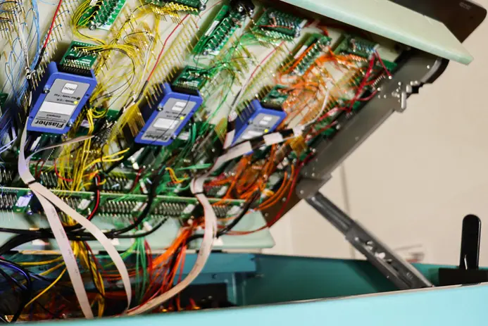 Flasher Compacts  Several Flasher Compacts programming targets at the same time